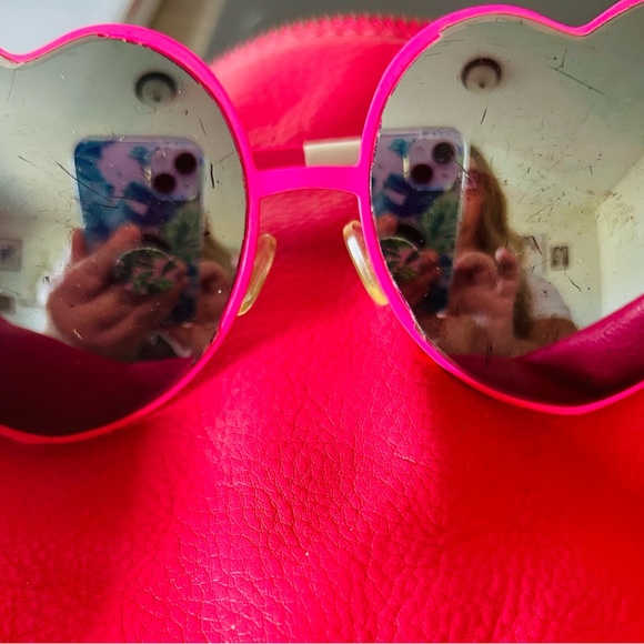 VINTAGE Y2K JUICY COTURE SUNGLASSES ๐ถ๏ธ ๐ฉท๐ถ๏ธ๐๐๐ฆ๐ฆ๐ฆ๐ถ๏ธ๐ฆ๐ถ๏ธ๐ฆ RARE FIND ! - Picture 7 of 8